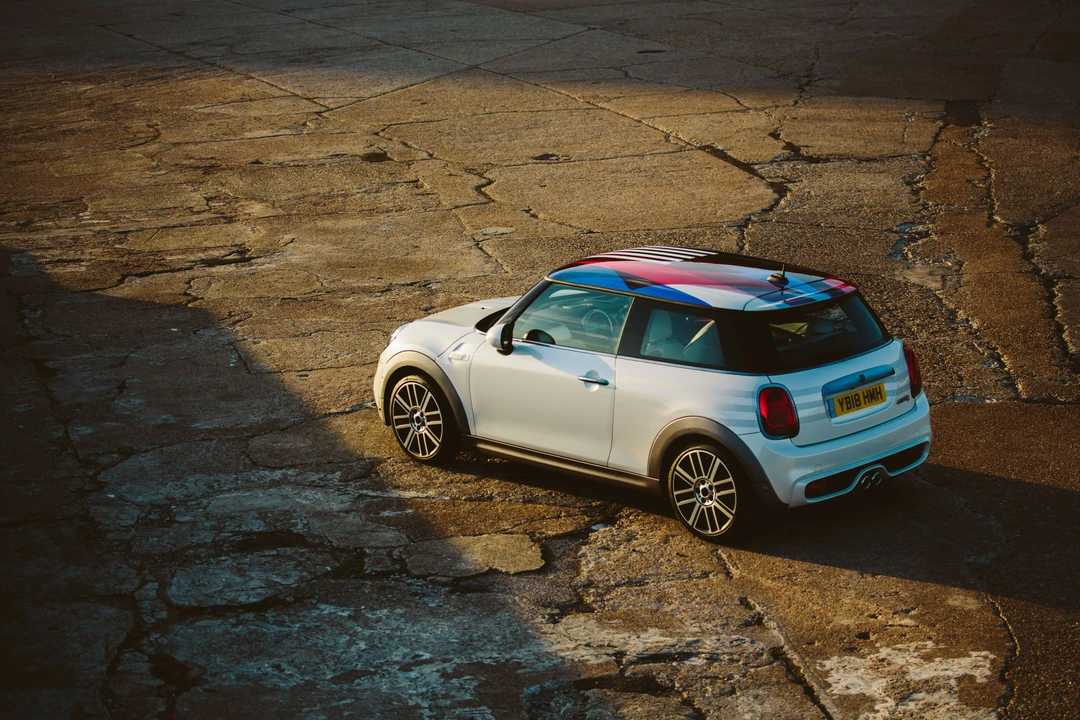 2018 Mini Mini Cooper S 3rd Gen - Image 23 of 31