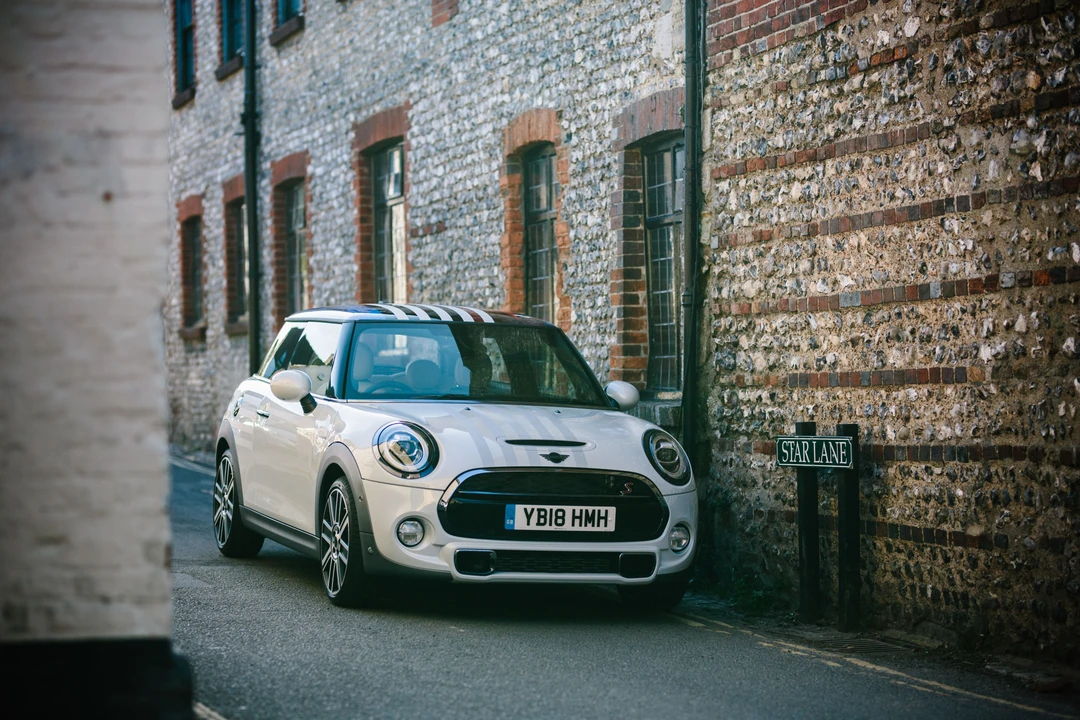 2018 Mini Mini Cooper S 3rd Gen - Image 20 of 31