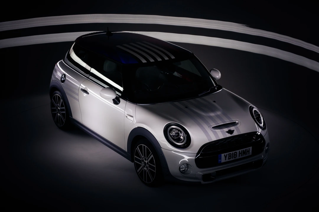 2018 Mini Mini Cooper S 3rd Gen - Image 9 of 31