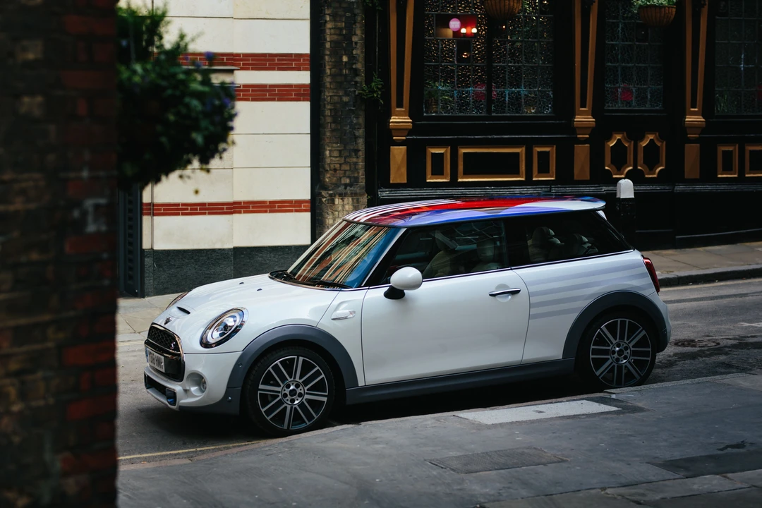 2018 Mini Mini Cooper S 3rd Gen - Image 18 of 31