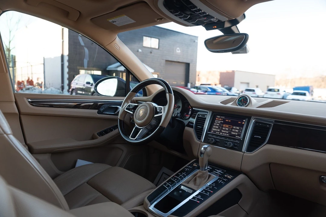 2015 Porsche Macan S - Image 4 of 4