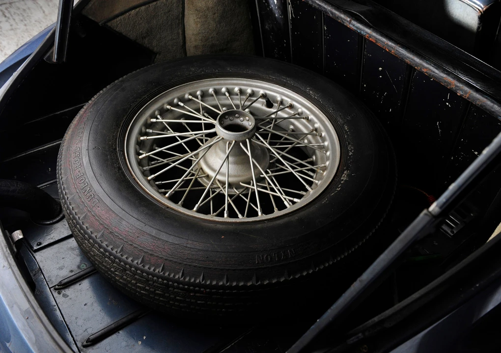 1955 Aston Martin DB1 & DB2 & DB2/4 & DB Mark III - Image 15 of 18