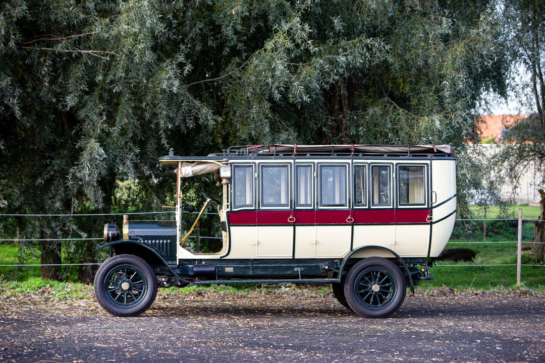 1915 Hispano-Suiza - Image 5 of 29