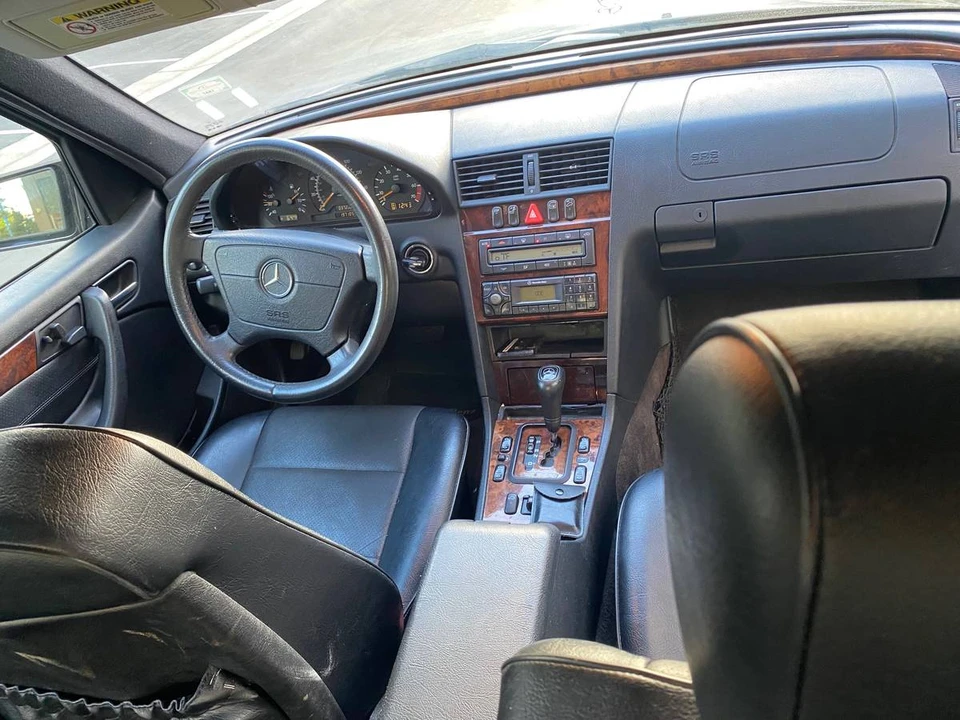 2000 Mercedes-Benz W202 C-Class - Image 11 of 14