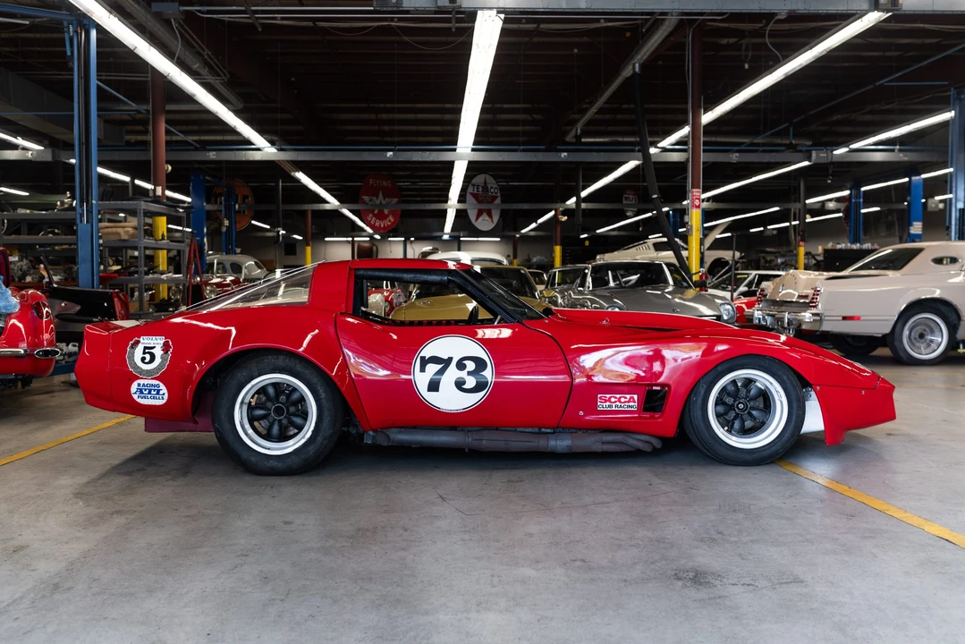 Chevrolet Corvette C3 - Image 8 of 31