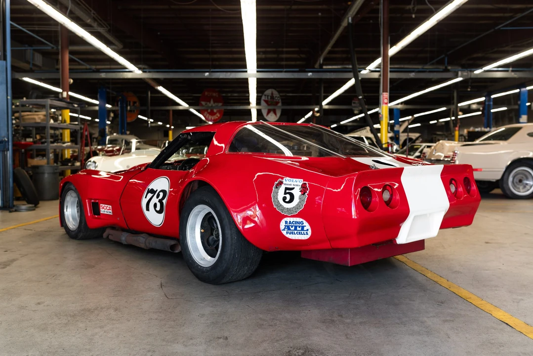 Chevrolet Corvette C3 - Image 14 of 31
