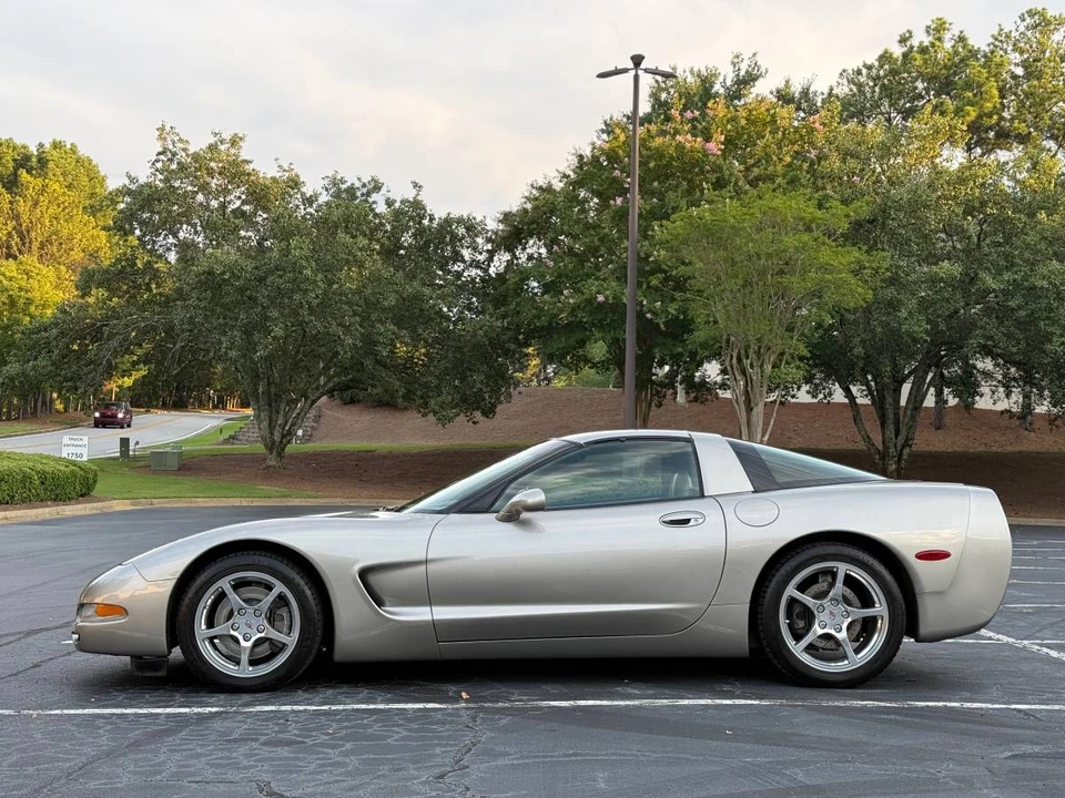 2000 Chevrolet Corvette C5 - Image 8 of 17
