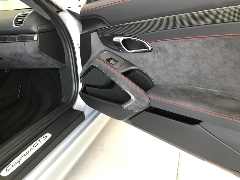 2015 Porsche 981 Cayman GTS - Image 20 of 22
