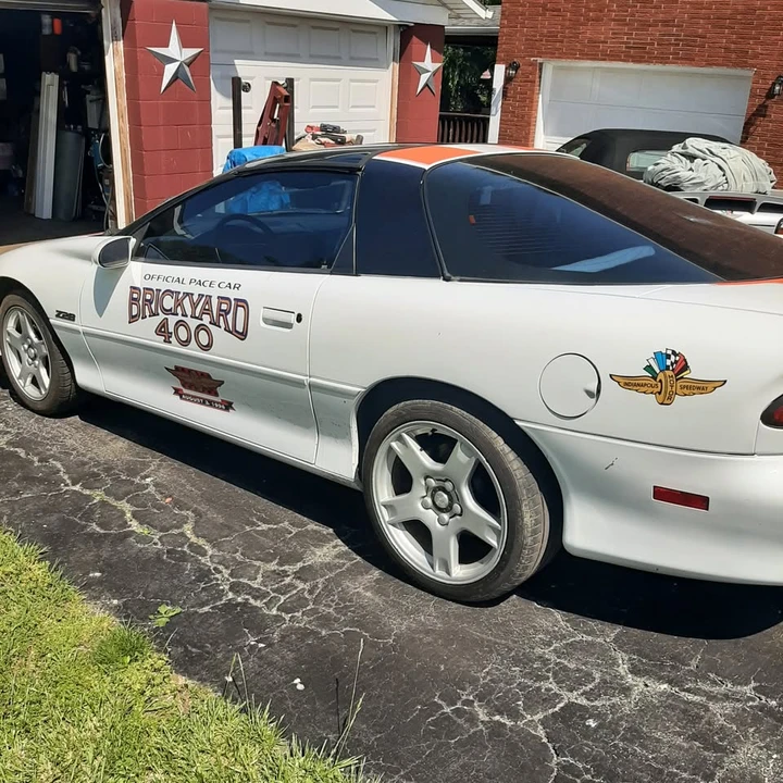 1997 Chevrolet Camaro 4th Gen - Image 2 of 9