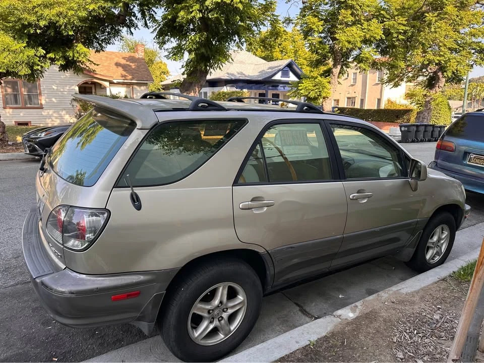 2003 Lexus RX 1st Gen - Image 3 of 8
