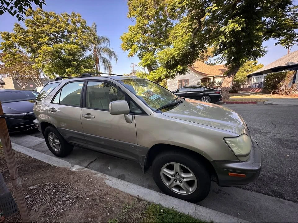 2003 Lexus RX 1st Gen - Image 4 of 8