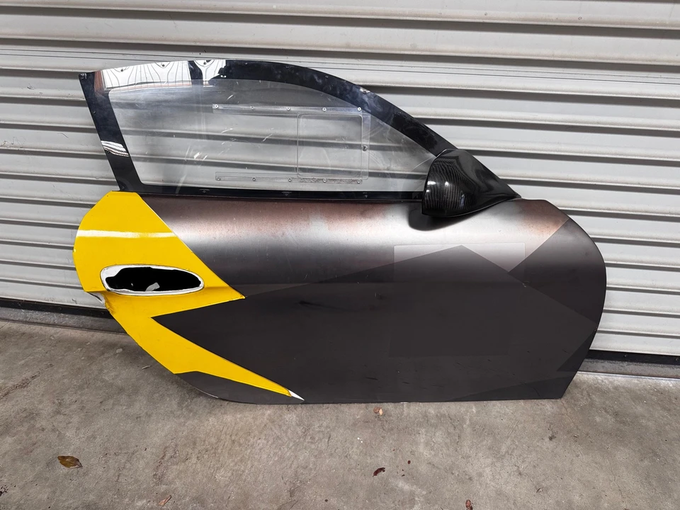 2013 Parts & Memorabilia Bodywork - Image 7 of 15