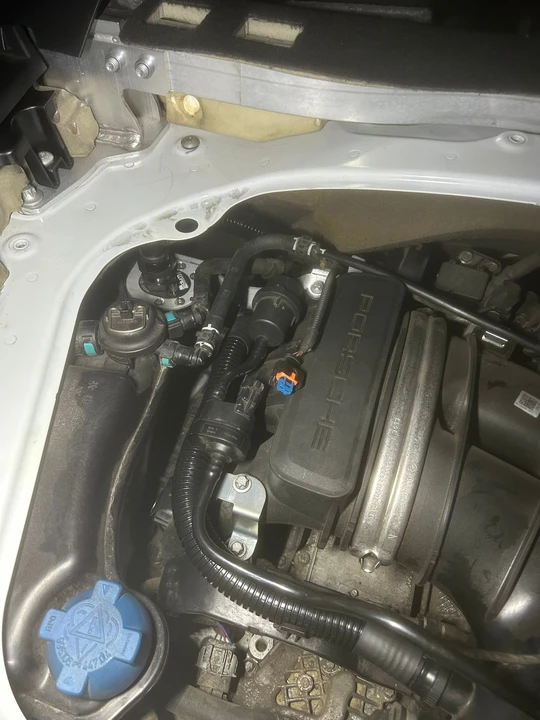 2014 Parts & Memorabilia Mechanical Components - Image 2 of 3