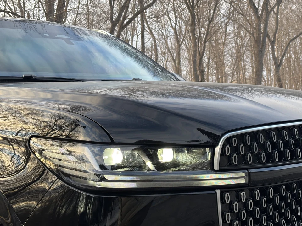 2025 Lincoln Navigator 4th Gen - Image 10 of 31