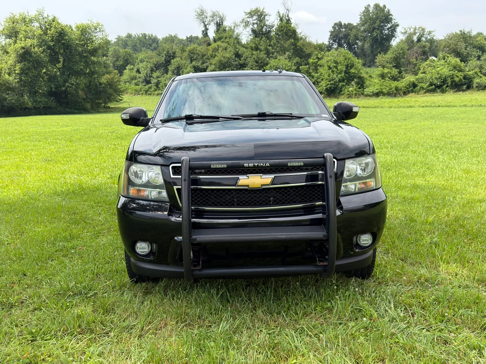 2011 Chevrolet Suburban 10th Gen - Image 20 of 31