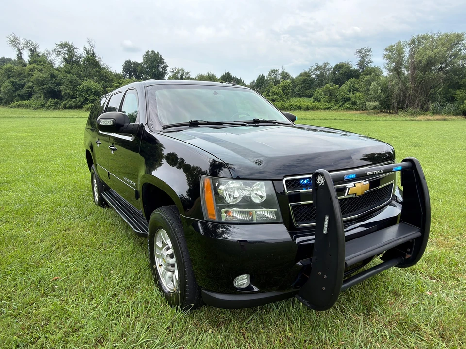 2011 Chevrolet Suburban 10th Gen - Image 22 of 31