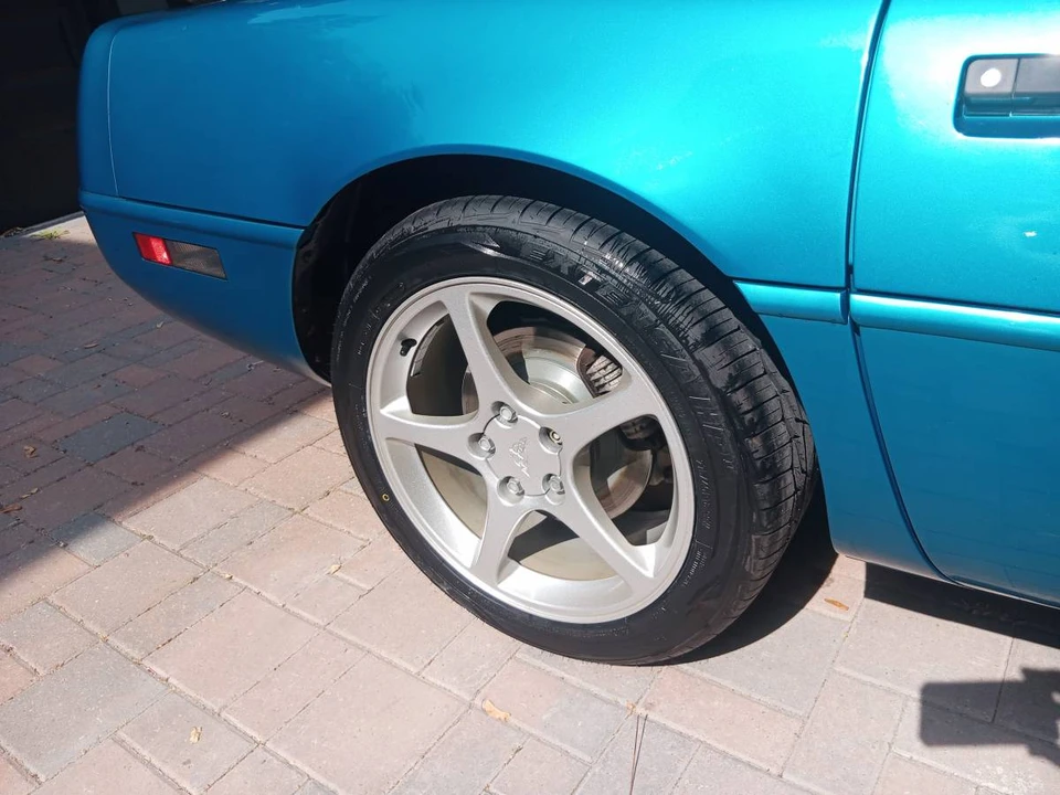 1993 Chevrolet Corvette C4 - Image 9 of 10