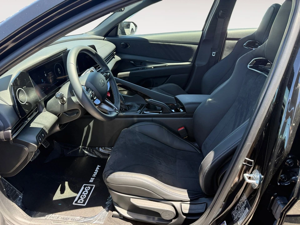 2024 Hyundai Elantra - Image 10 of 20