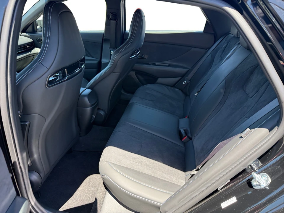 2024 Hyundai Elantra - Image 16 of 20