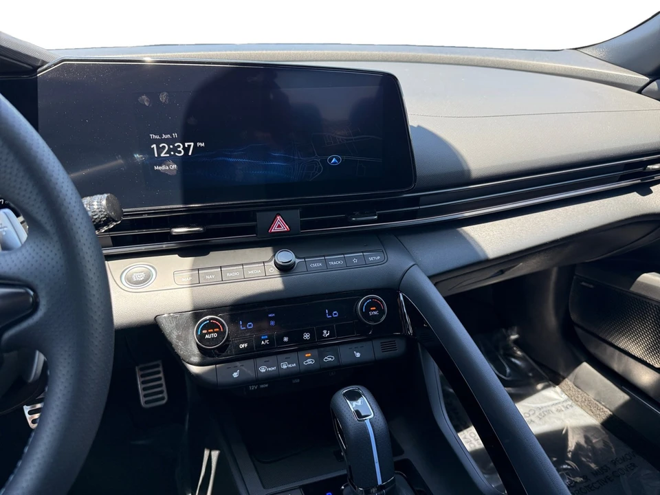 2024 Hyundai Elantra - Image 12 of 20