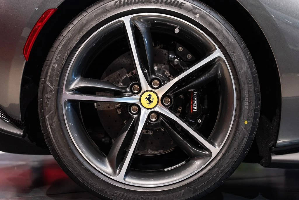 2025 Ferrari 296 GTB - Image 15 of 31