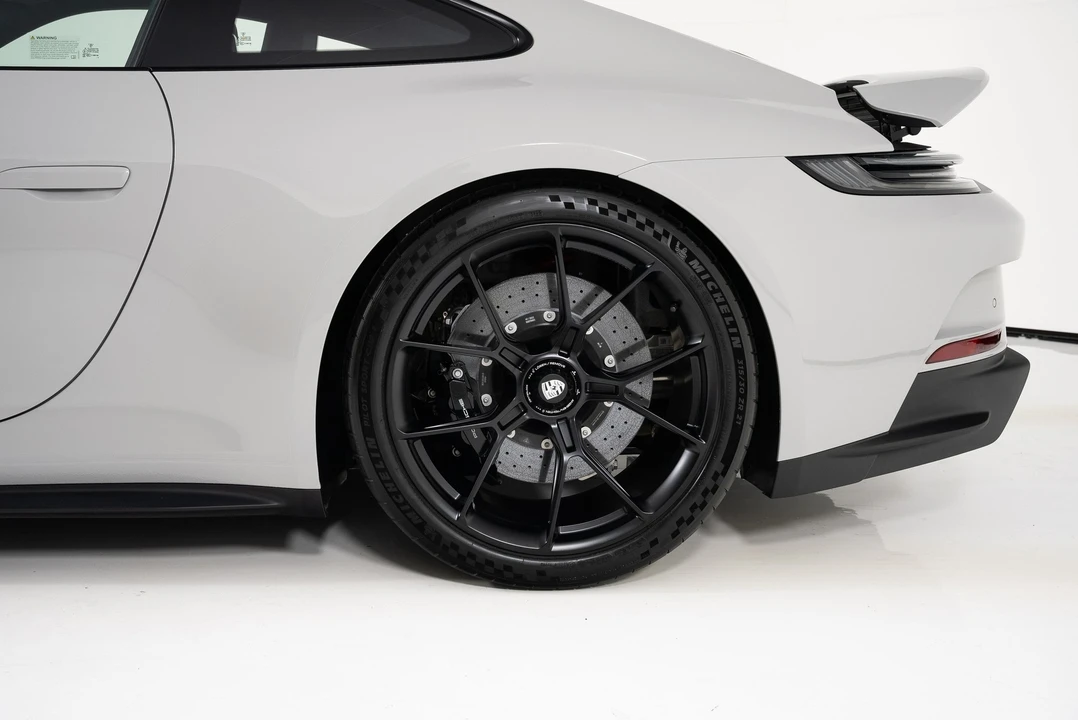2023 Porsche 992 GT3 - Image 10 of 31