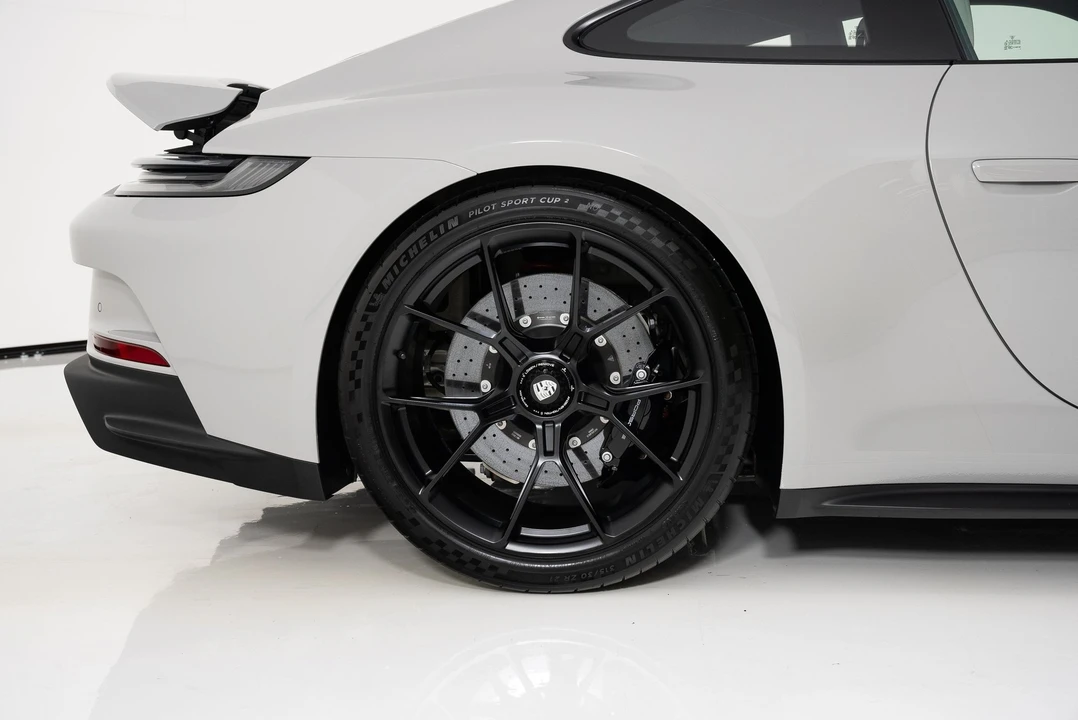 2023 Porsche 992 GT3 - Image 11 of 31