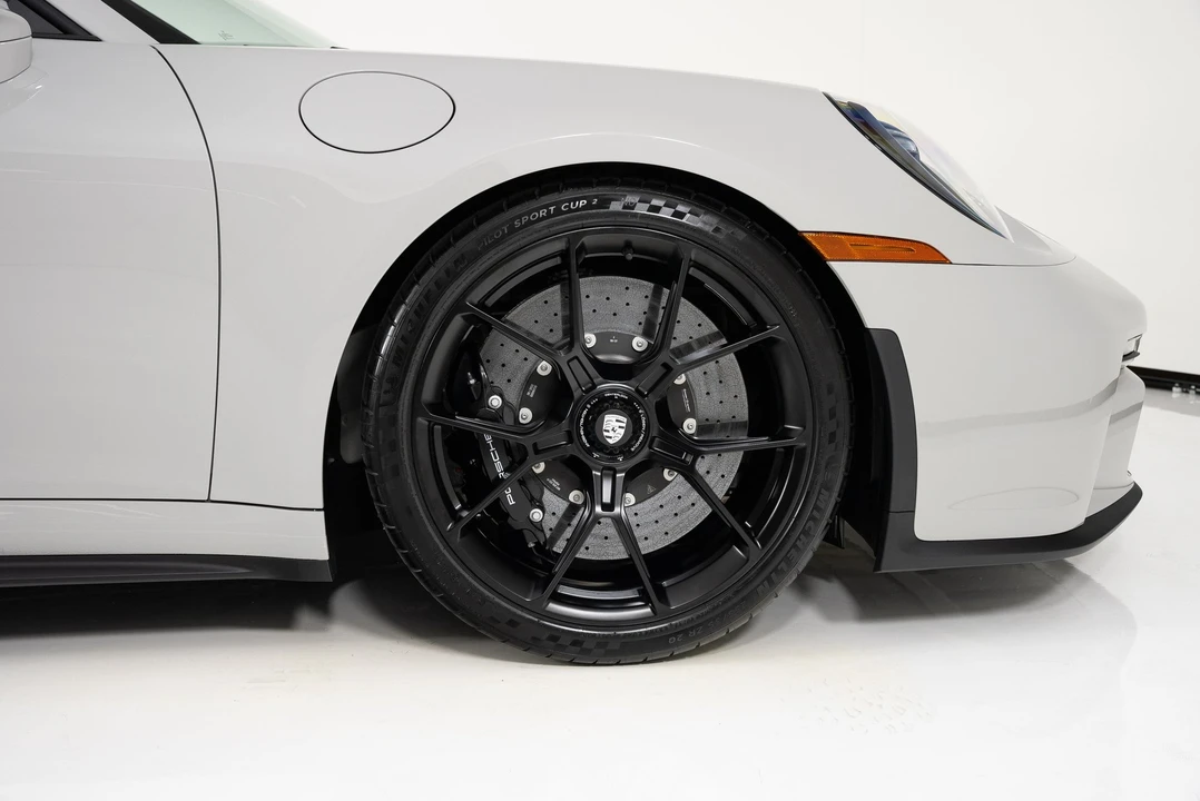 2023 Porsche 992 GT3 - Image 12 of 31