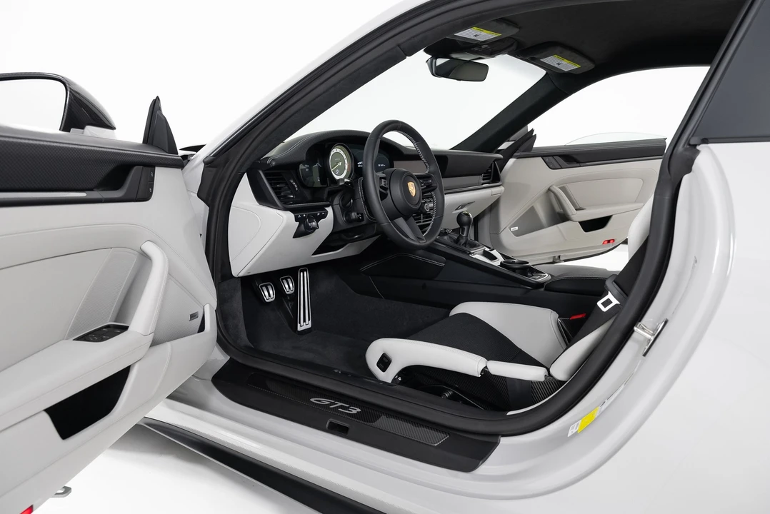 2023 Porsche 992 GT3 - Image 13 of 31