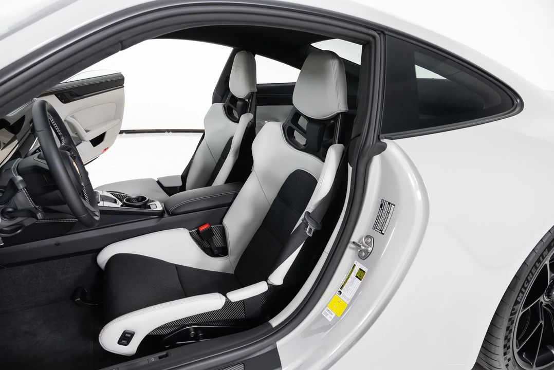 2023 Porsche 992 GT3 - Image 14 of 31
