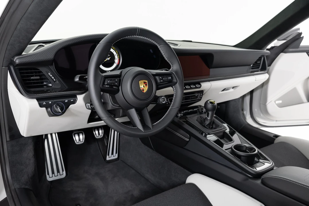 2023 Porsche 992 GT3 - Image 18 of 31