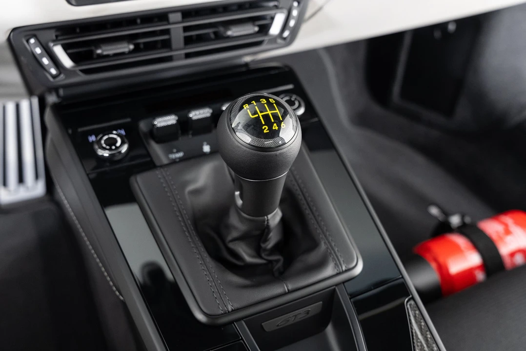 2023 Porsche 992 GT3 - Image 20 of 31