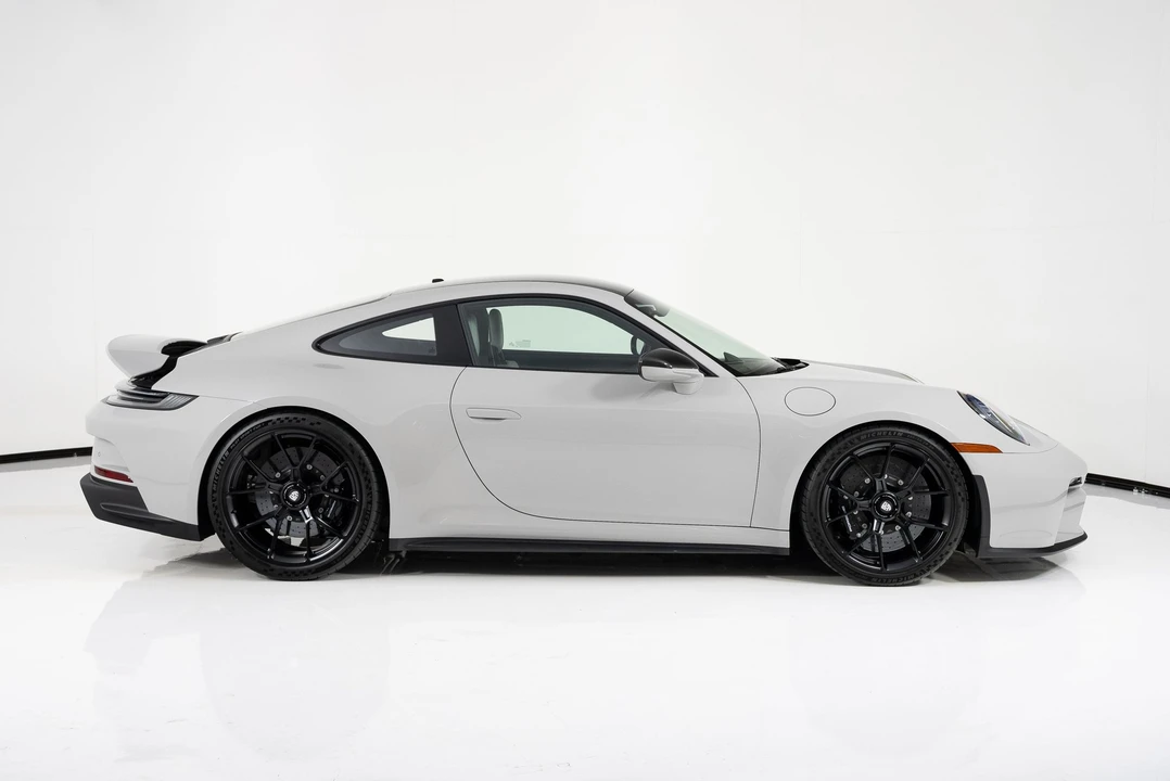 2023 Porsche 992 GT3 - Image 2 of 31