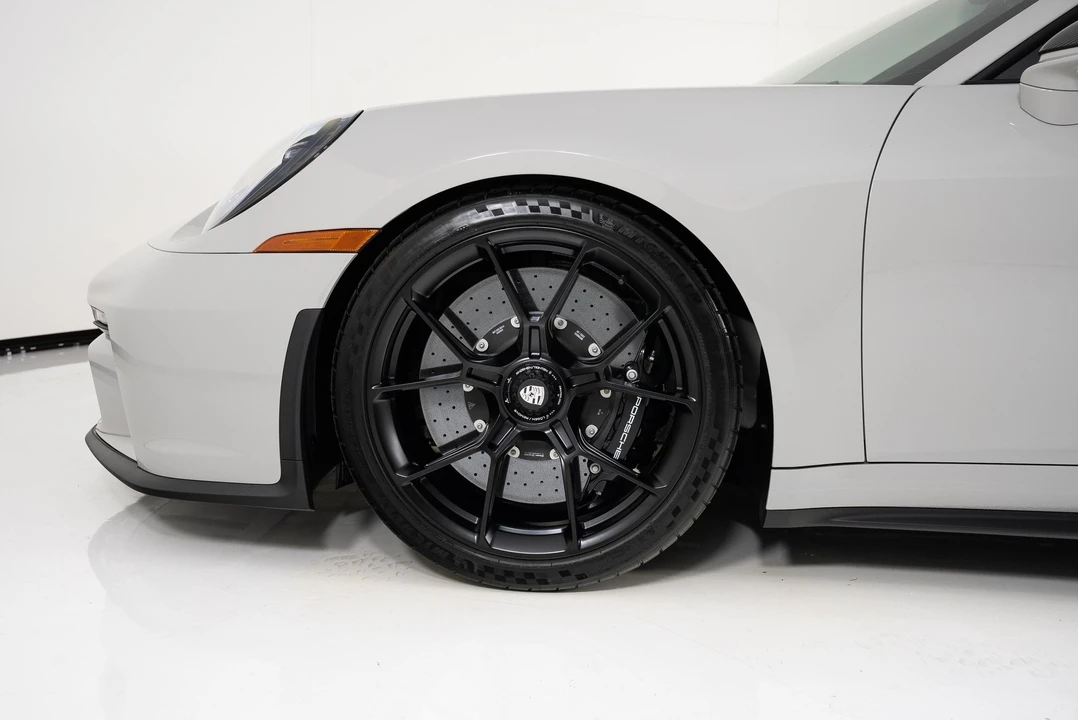2023 Porsche 992 GT3 - Image 9 of 31