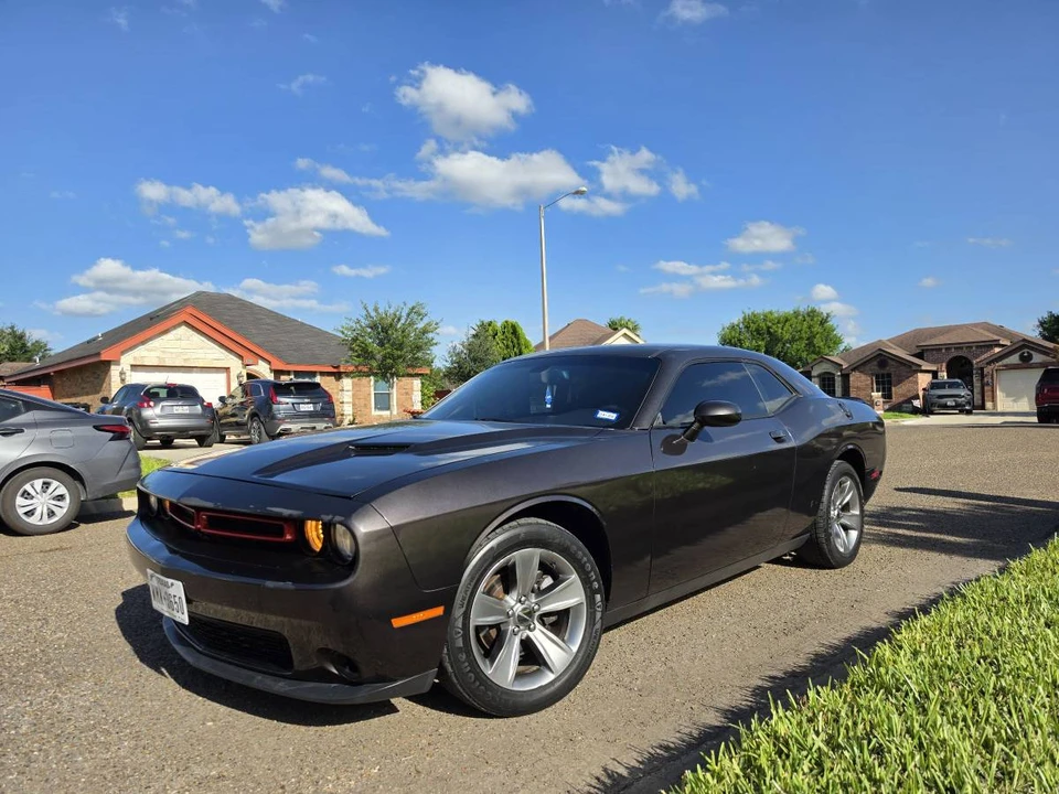 2016 Dodge Challenger 3rd Gen - Image 5 of 11