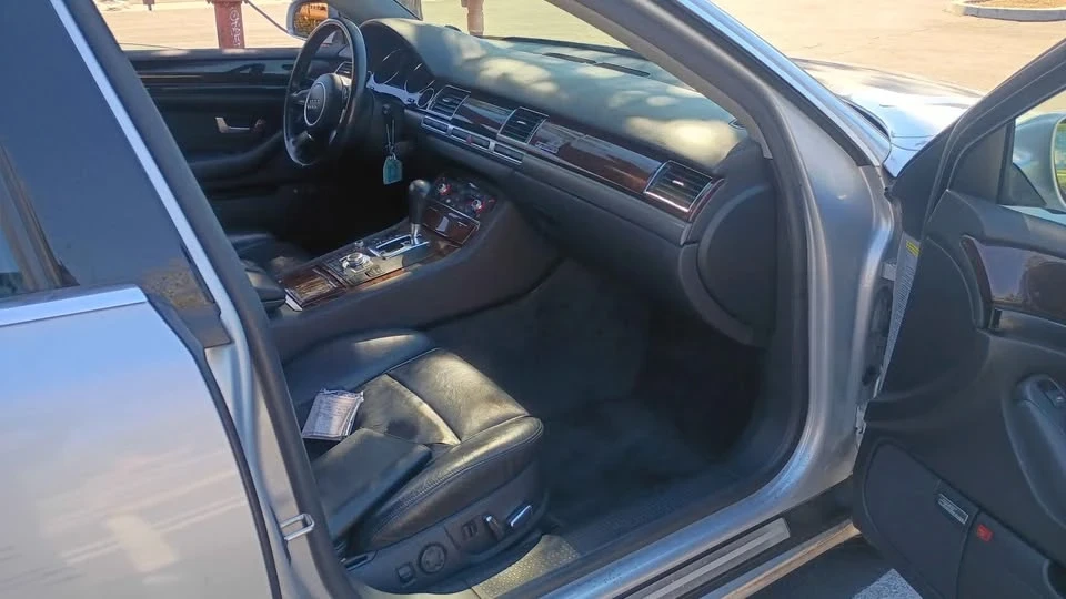 2005 Audi D3 A8 - Image 8 of 10
