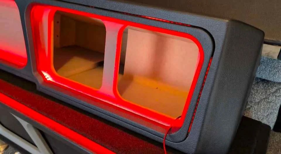 2019 Parts & Memorabilia Seats & Interior - Image 3 of 6