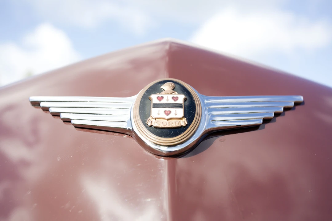 1937 Cord 810 & 812 - Image 22 of 22