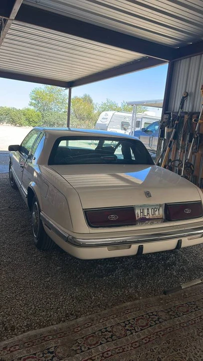 1990 Buick Riviera 4th-7th Gen - Image 3 of 7