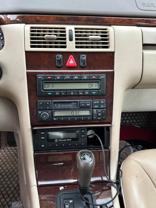 1997 Mercedes-Benz W210 E-Class - Image 8 of 10