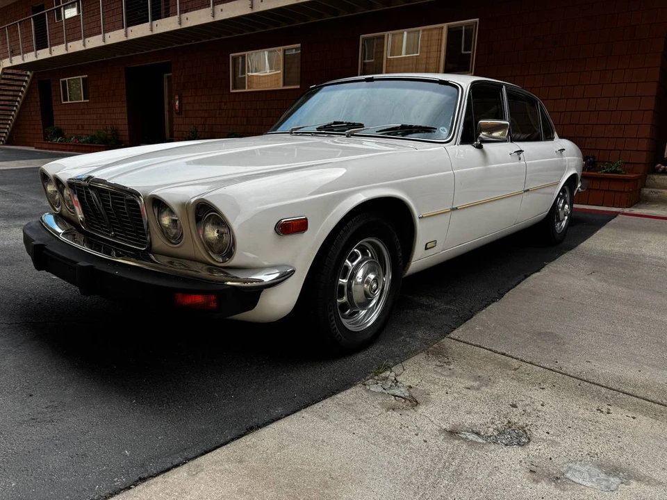1979 Jaguar XJ Series 2 - Image 2 of 16