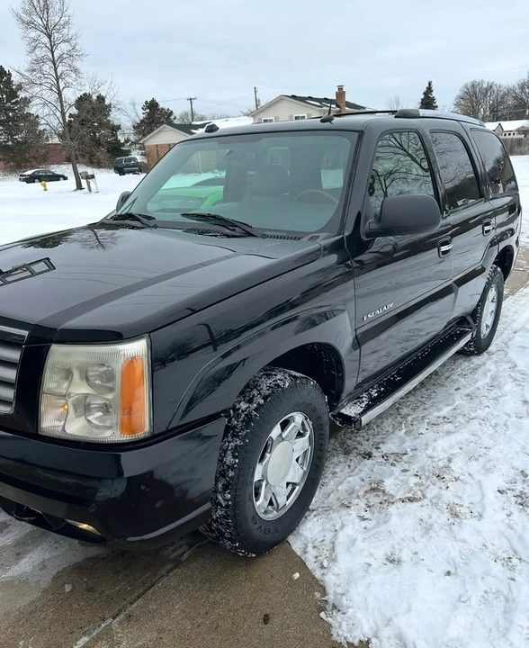 2005 Cadillac Escalade & EXT 2nd Gen - Image 3 of 9