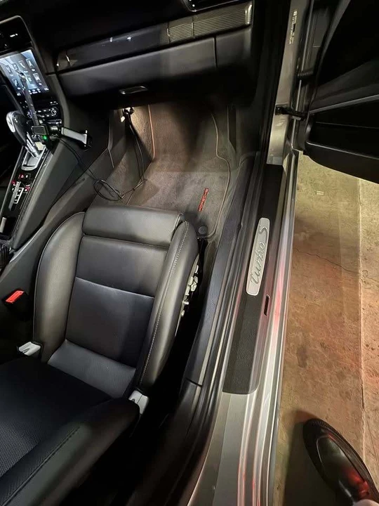 2018 Porsche 911 - Image 10 of 13
