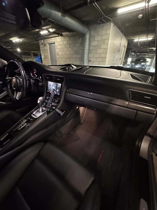 2018 Porsche 911 - Image 12 of 13