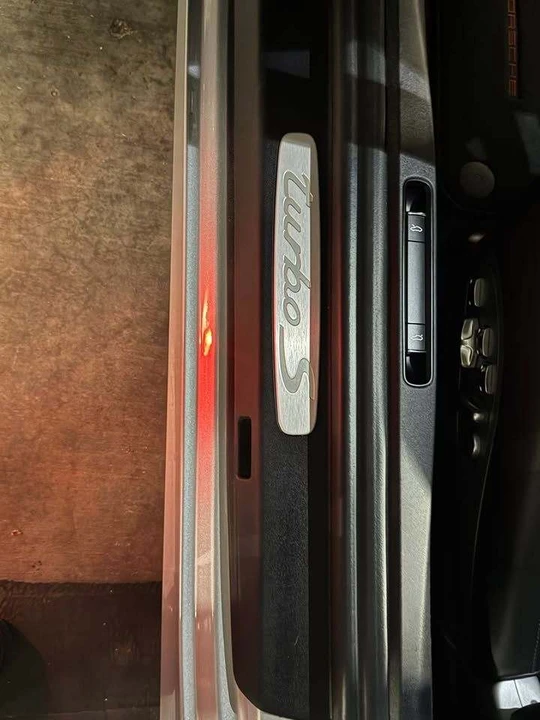 2018 Porsche 911 - Image 8 of 13