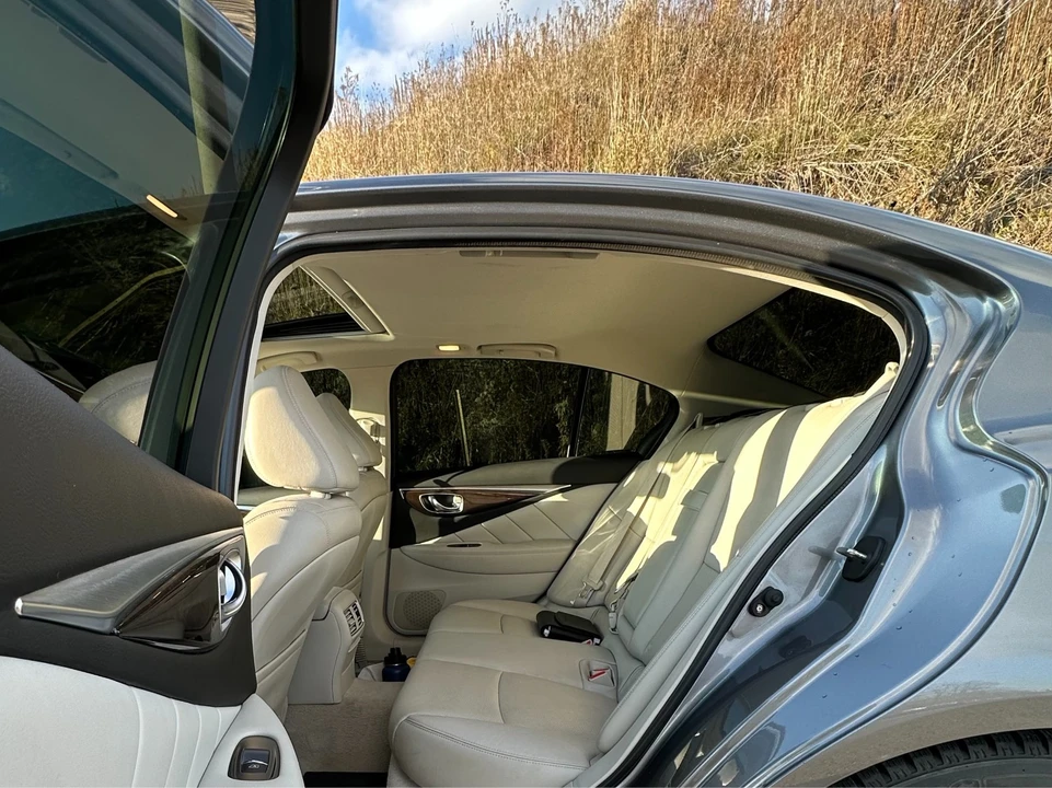 2015 Infiniti Q50 - Image 6 of 7