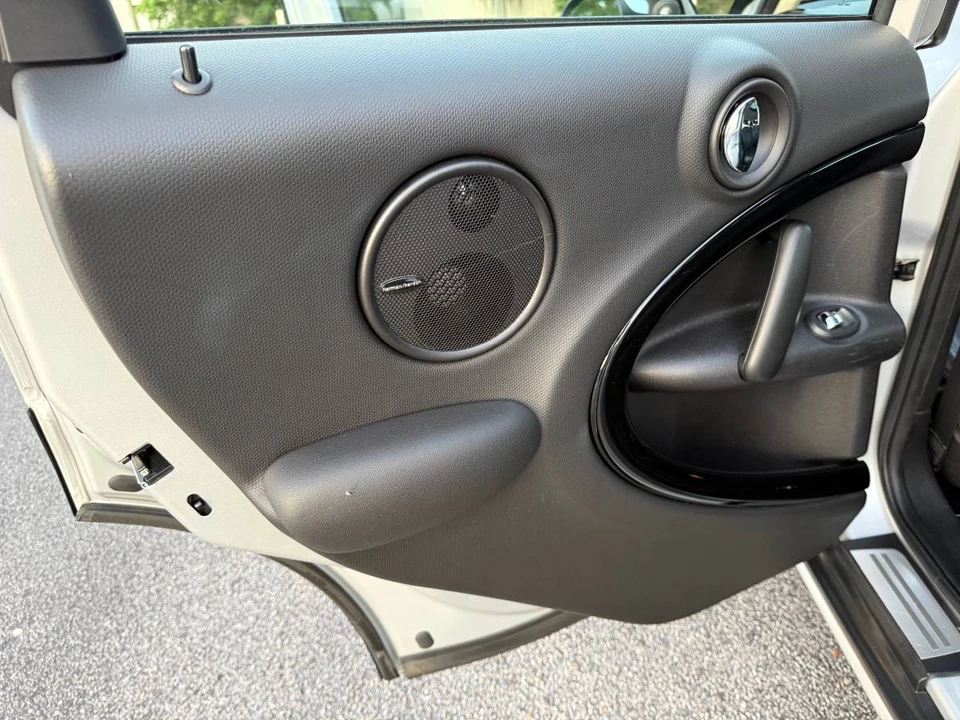 2016 Mini Countryman 1st Gen - Image 10 of 24