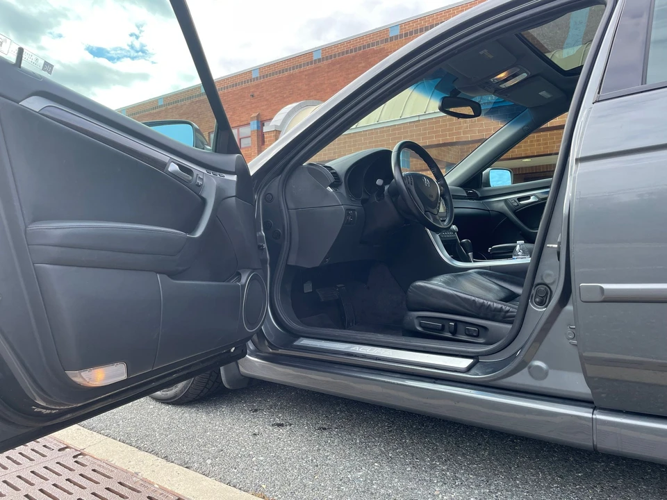 2008 Acura TL 3rd Gen - Image 10 of 31