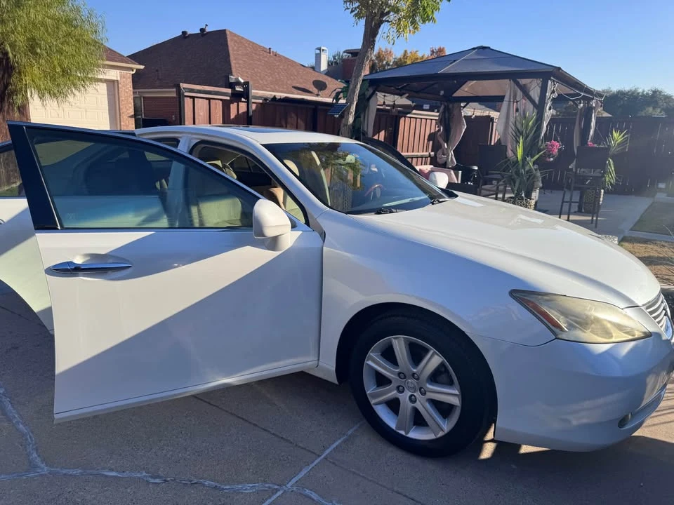 2007 Lexus ES 5th Gen - Image 4 of 10