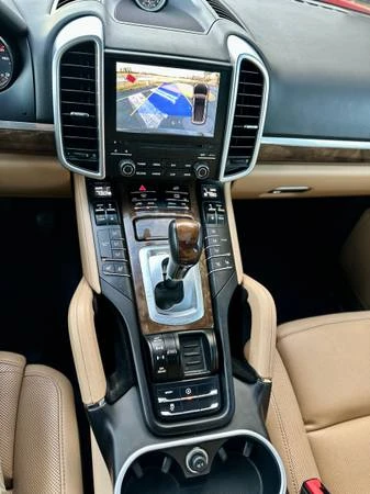 2017 Porsche 958 Cayenne - Image 16 of 21